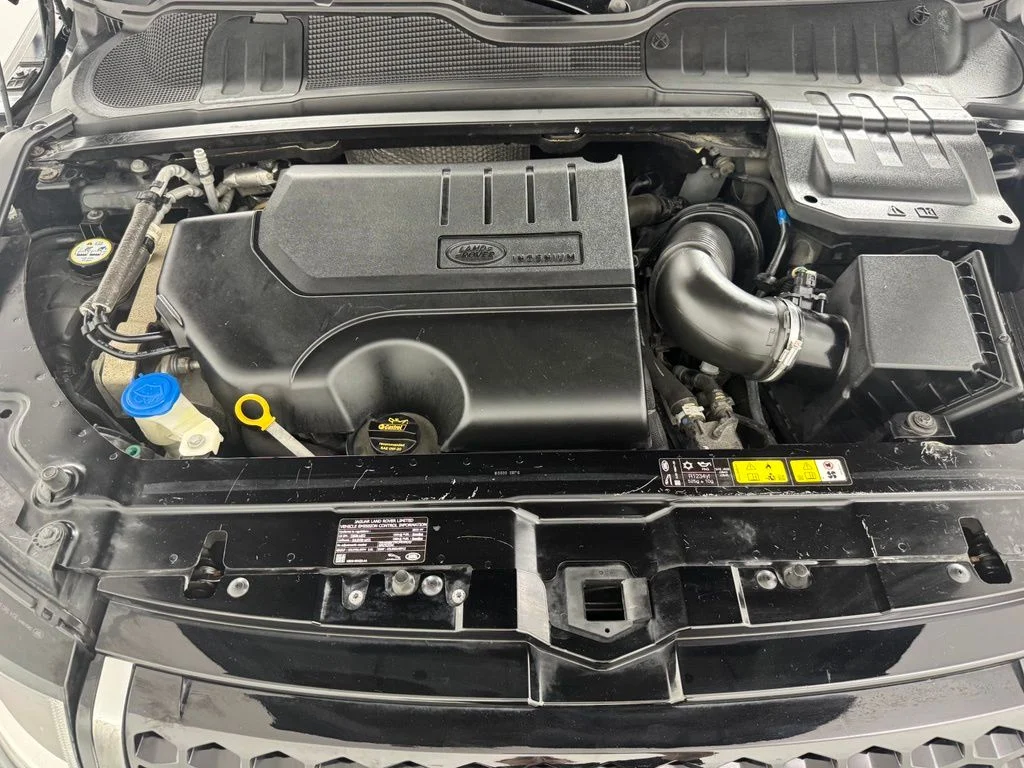 Used 2019 Narvik Black Land Rover SE image 28