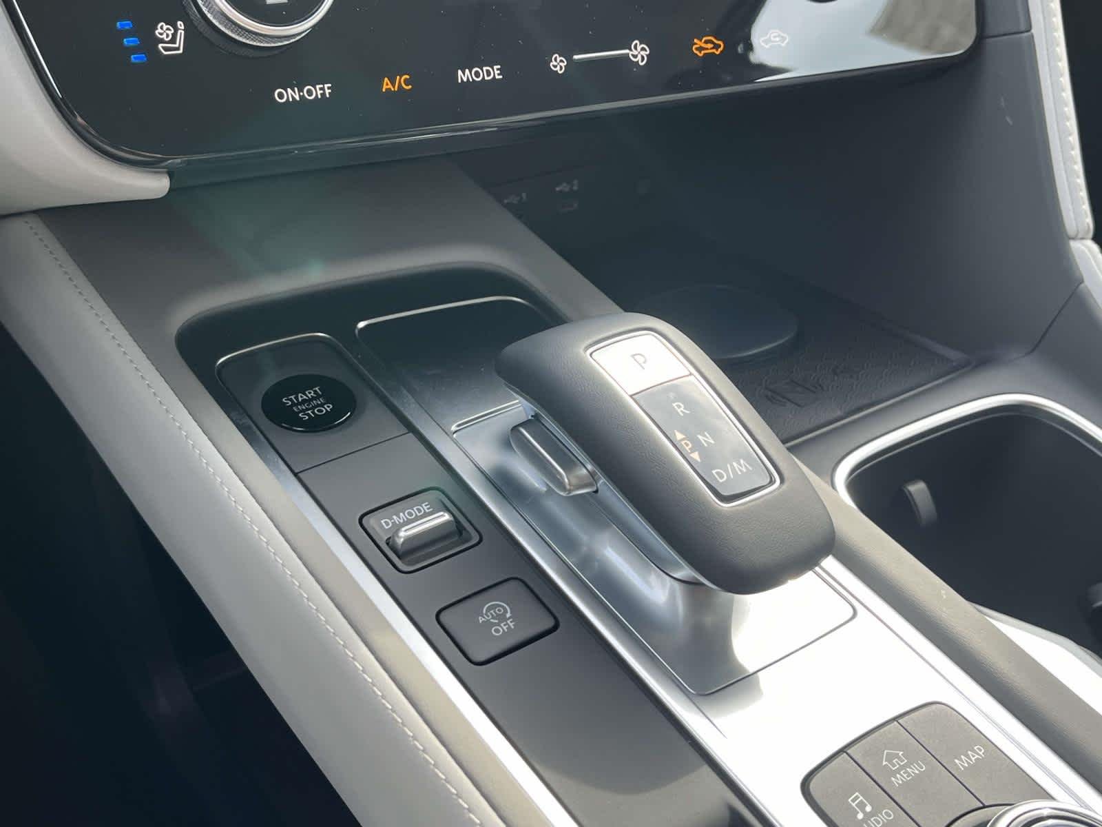 New 2027 Mineral Black INFINITI LUXE image 32