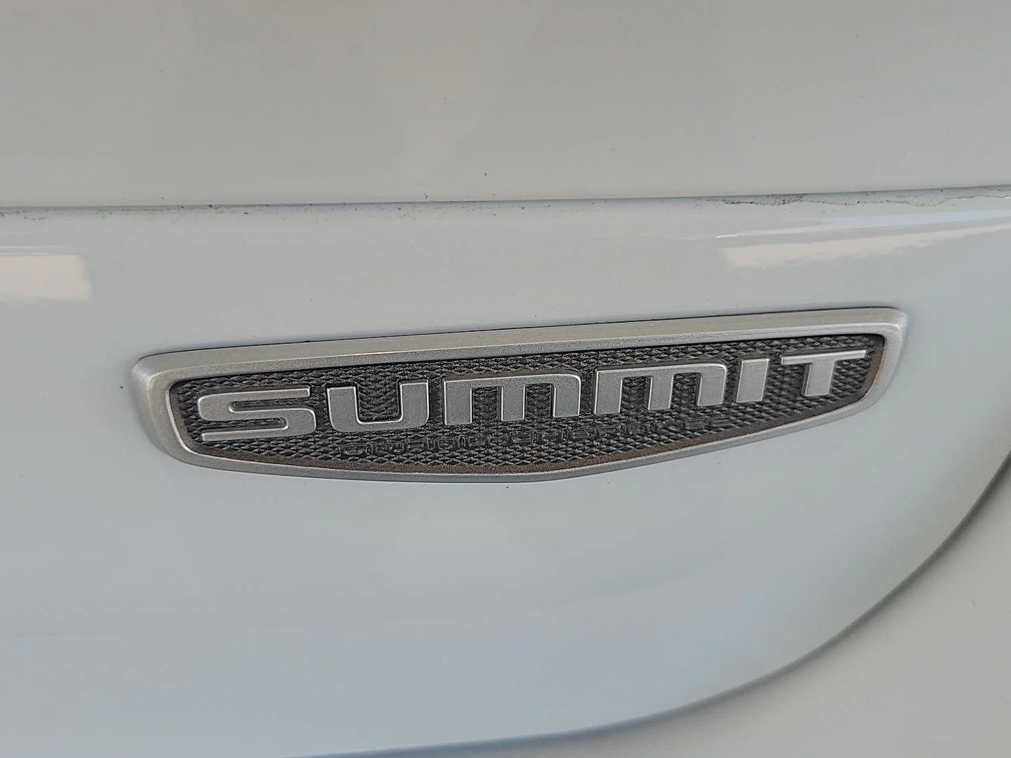 Used 2025 Bright White Clearcoat Jeep Summit Reserve image 22