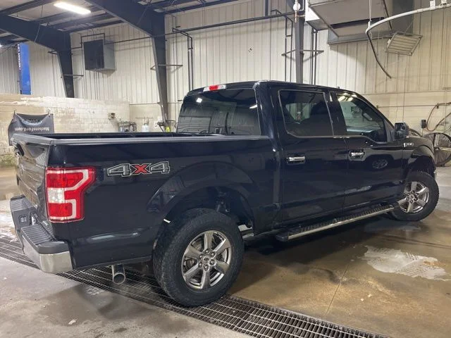 Used 2020 Black Ford XLT image 9