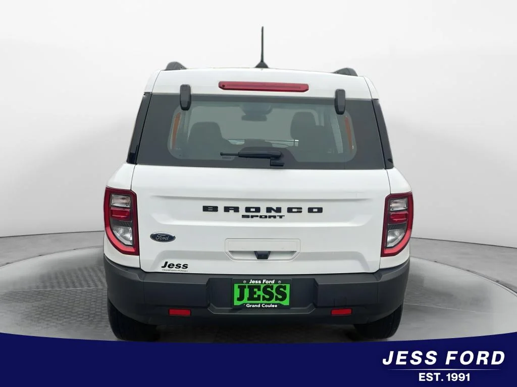 Used 2023 Oxford White Ford BASE image 5