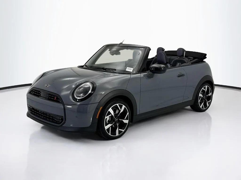 2026 MINI Convertible Cooper S Signature's photo
