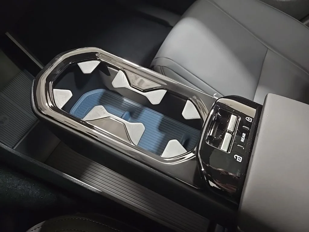 2026 Volvo EX30 Plus - Photo 13