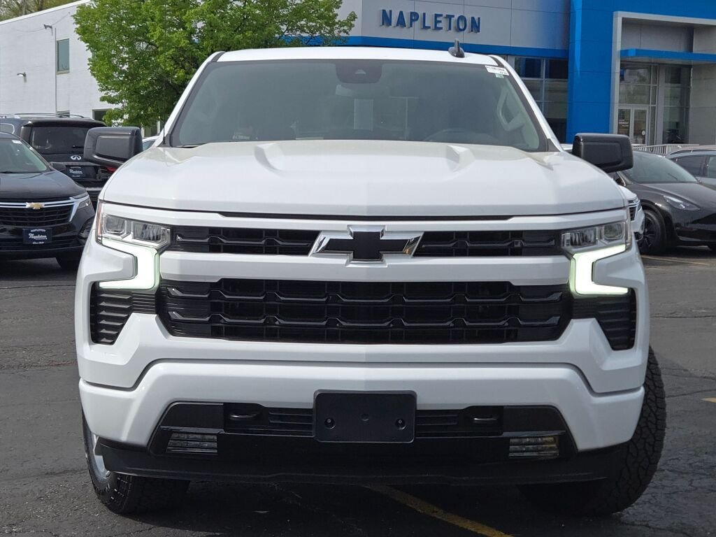 Used 2024 White Chevrolet RST image 4
