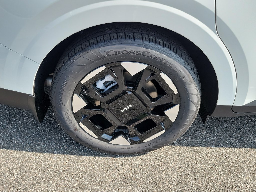 New 2026 Snow White Pearl Kia EX image 39