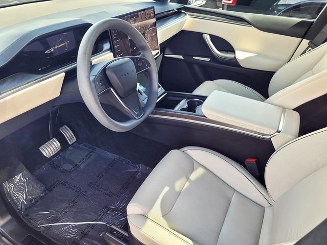 Used 2024  Tesla Plaid image 10