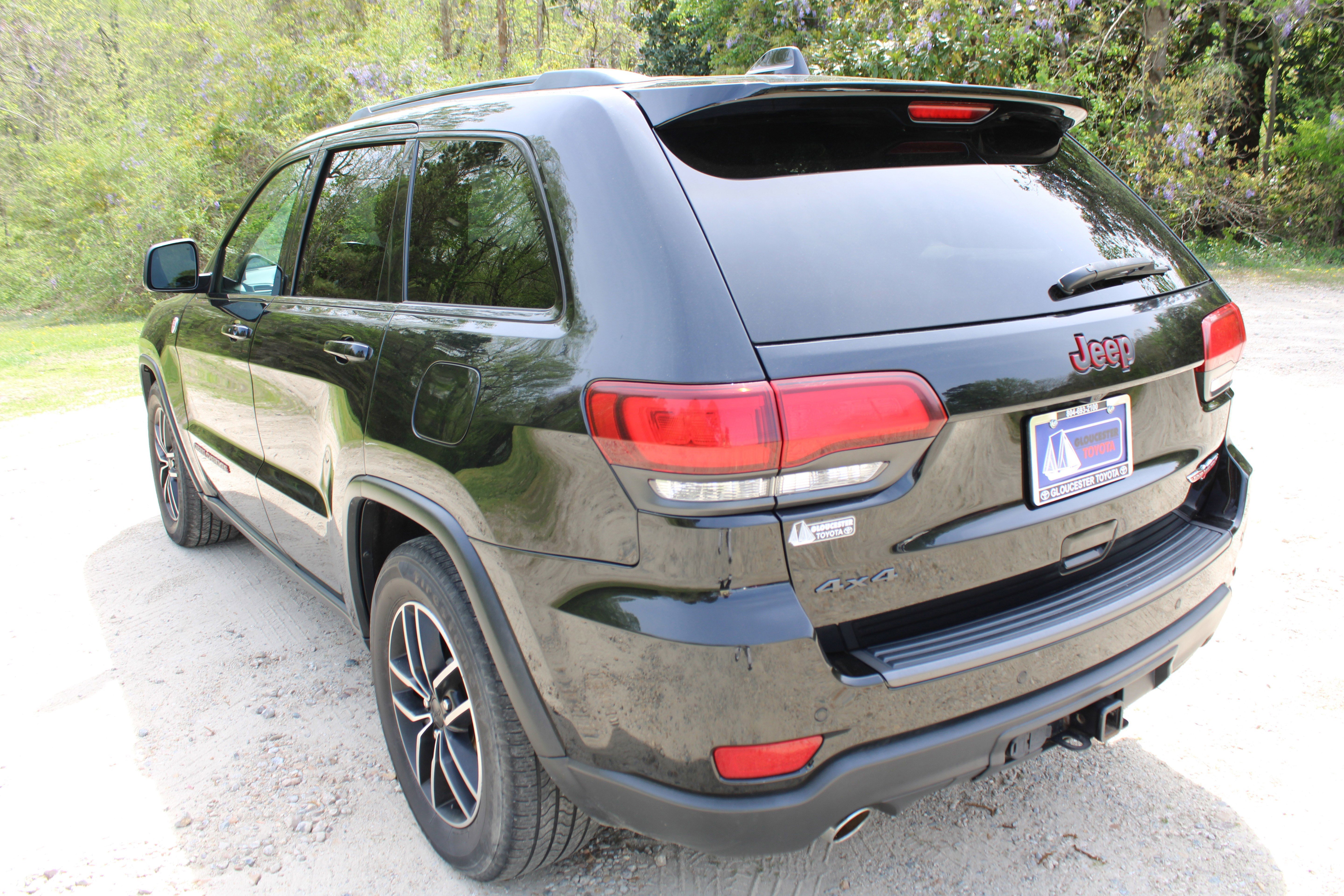 Used 2020 Diamond Black Crystal Pearlcoat Jeep Trailhawk image 7
