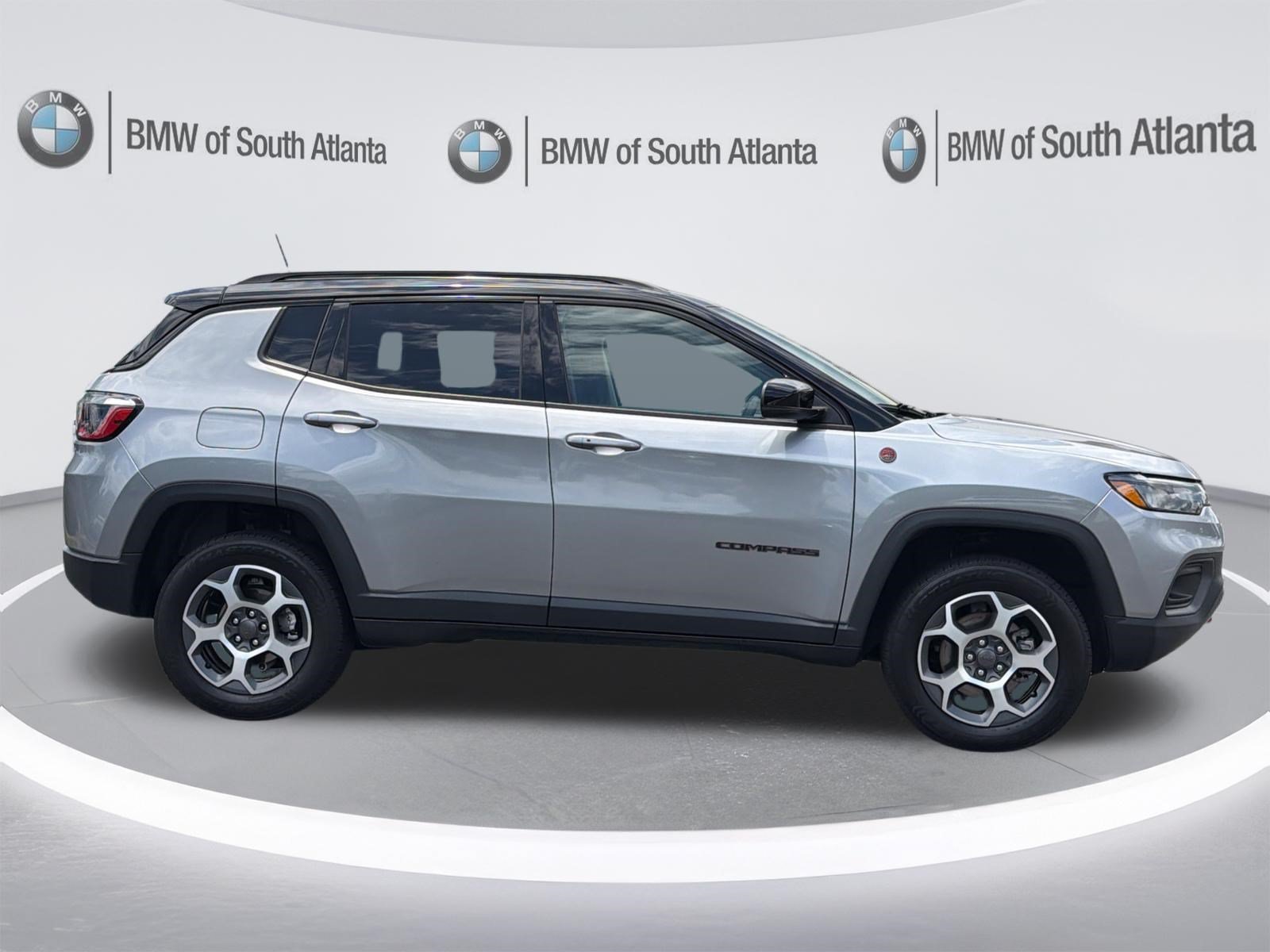 Used 2022 Billet Silver Metallic Clearcoat Jeep Trailhawk image 31