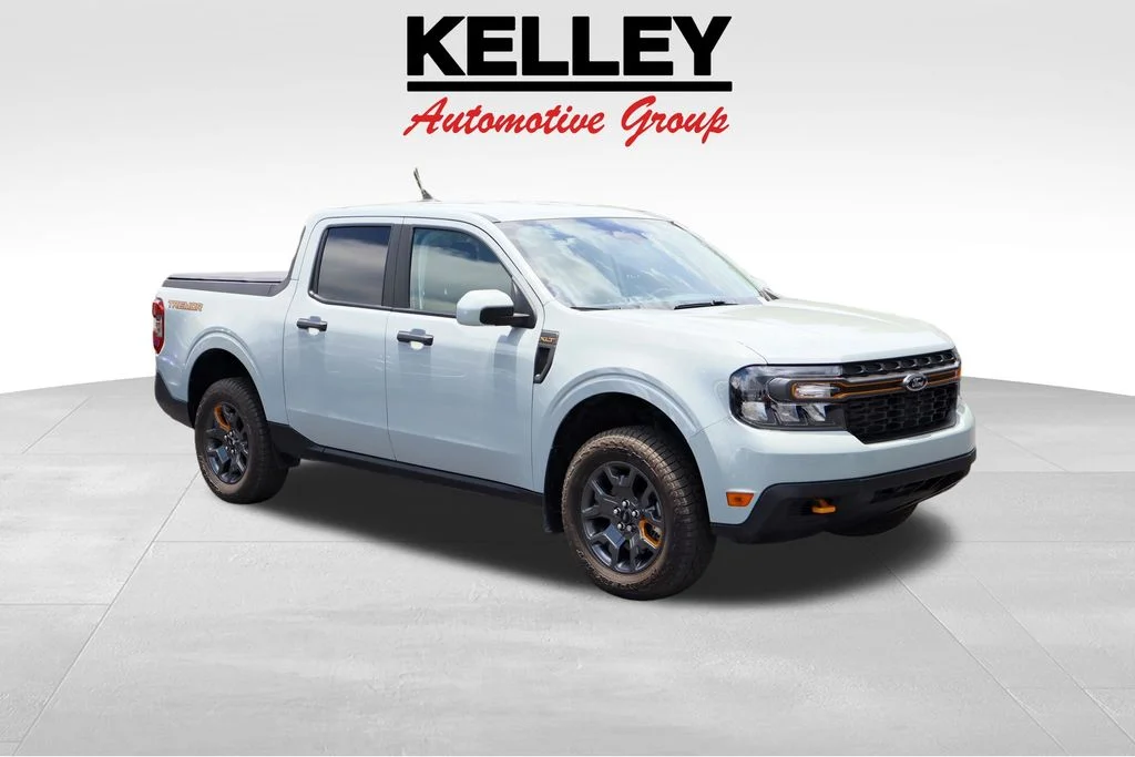 Used 2023 Green Ford XLT image 1