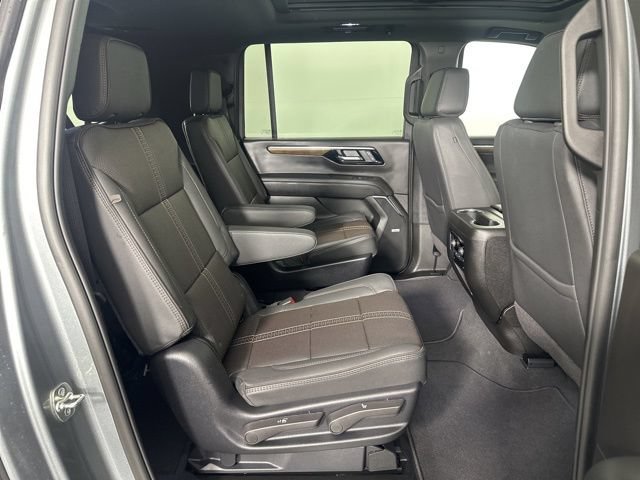2026 Chevrolet Suburban High Country - Photo 13