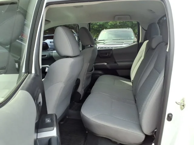 2020 Toyota Tacoma SR5 - Photo 12