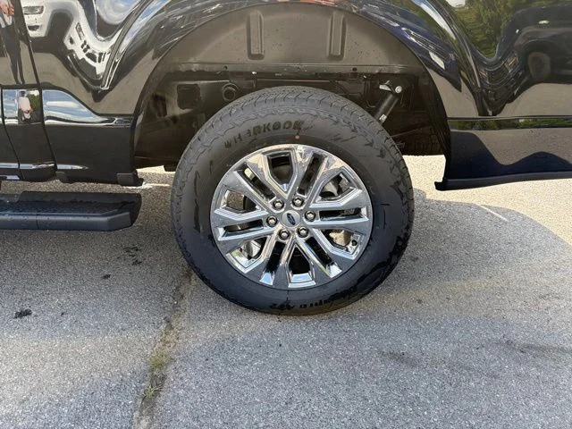 New 2026 Agate Black Metallic Ford Lariat® image 15