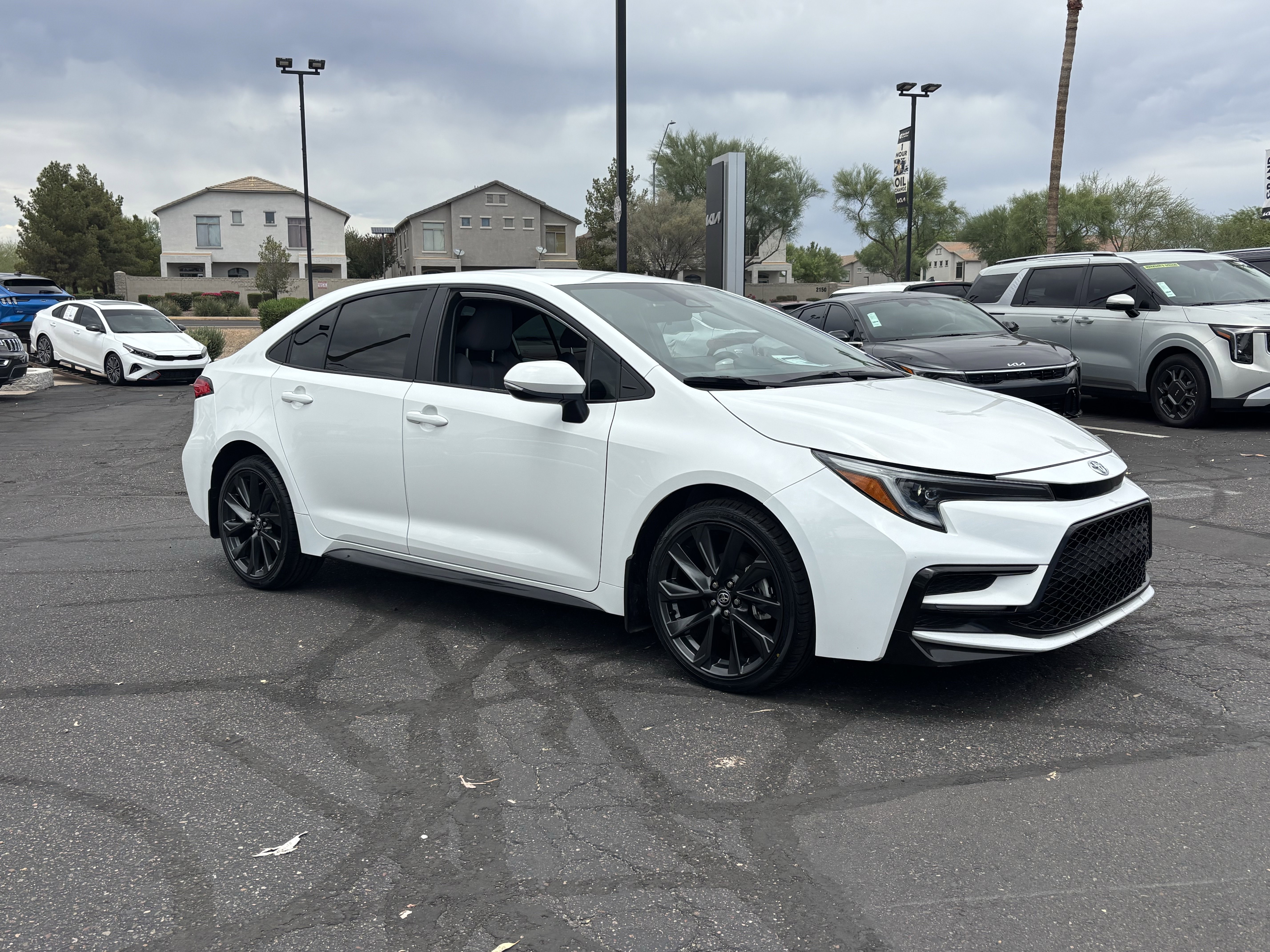 Used 2024 Ice Toyota SE image 32