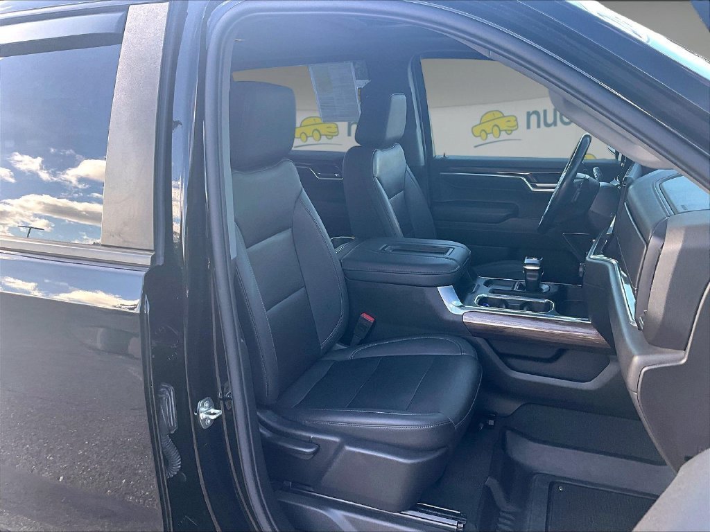 Used 2022 Black Chevrolet RST image 11