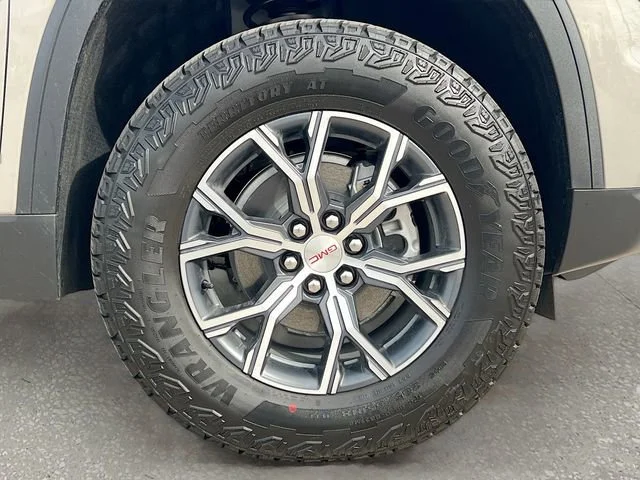 2026 GMC Acadia AT4 - Photo 19