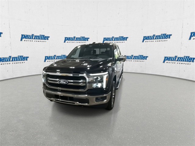 2025 Ford F-150 Lariat photo 3