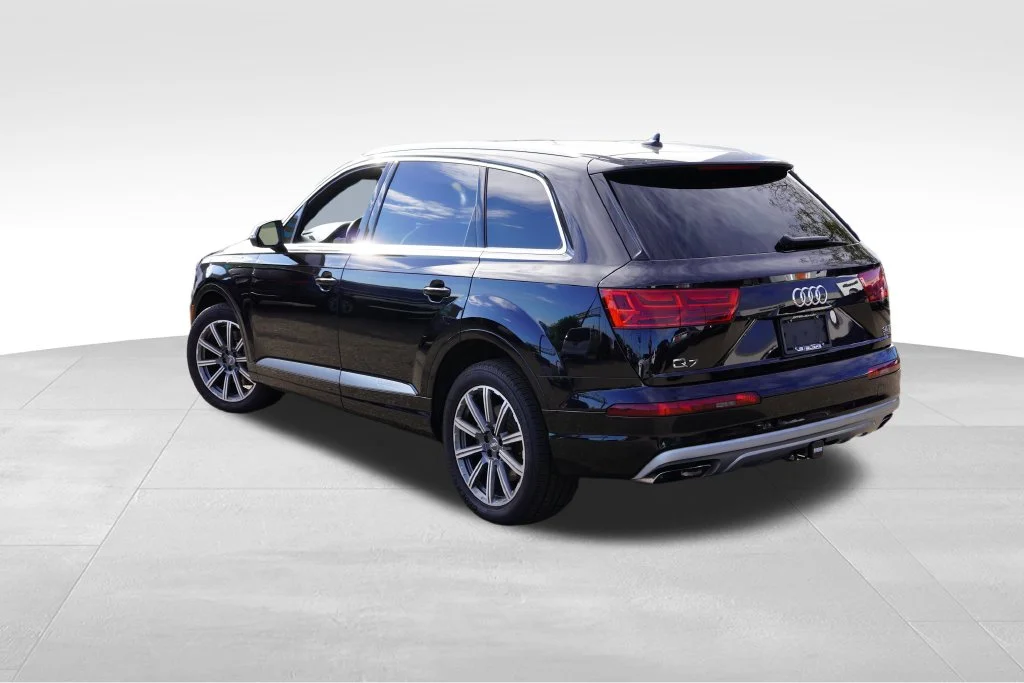 Used 2018 Black Audi 3.0T Prestige image 7
