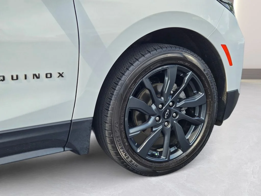 Used 2022 White Chevrolet RS image 5