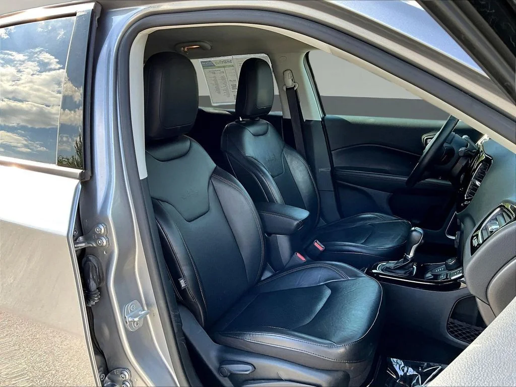 Certified Used 2019 Silver Jeep Limited image 30