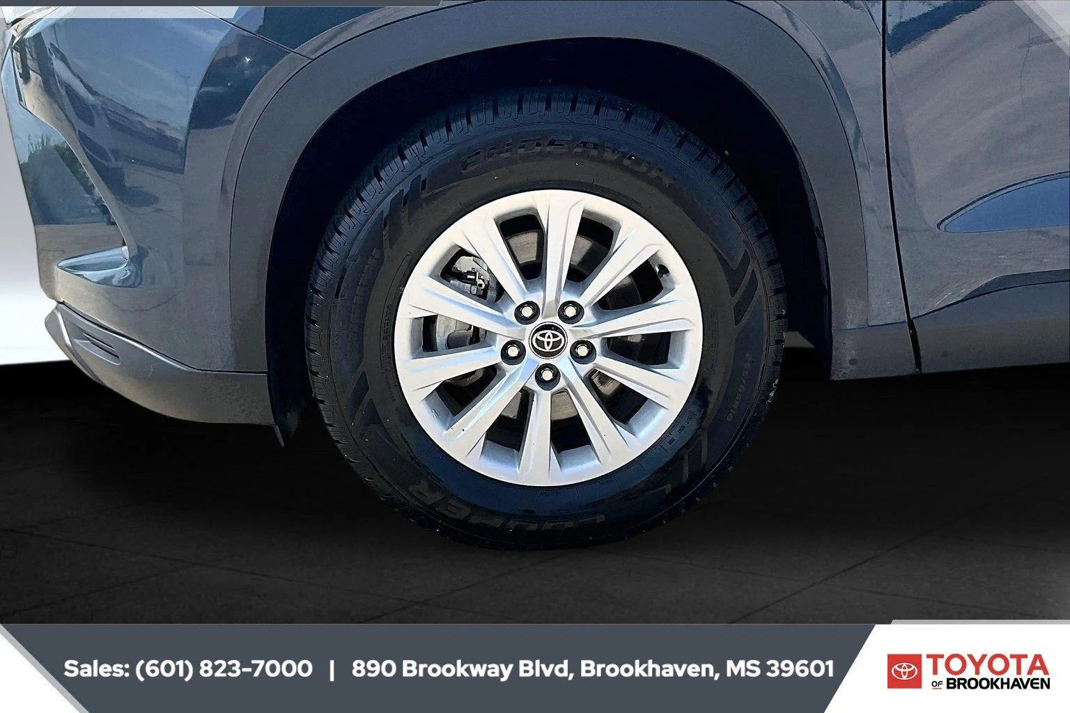 Used 2025 Storm Cloud Toyota XLE image 7