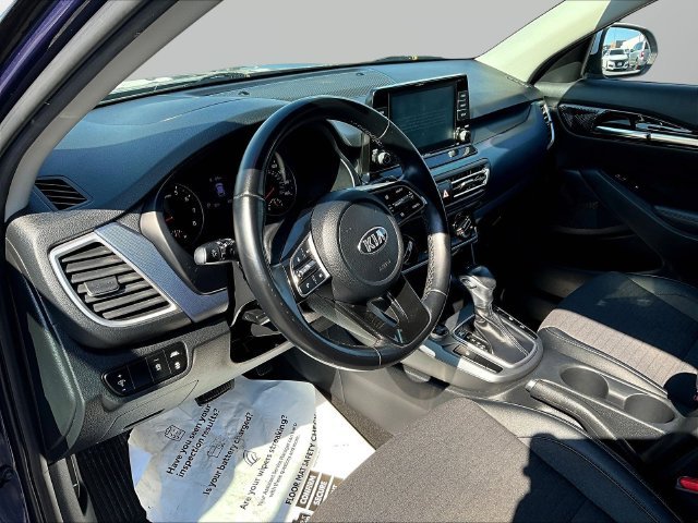 Used 2021 Blue Kia S image 18