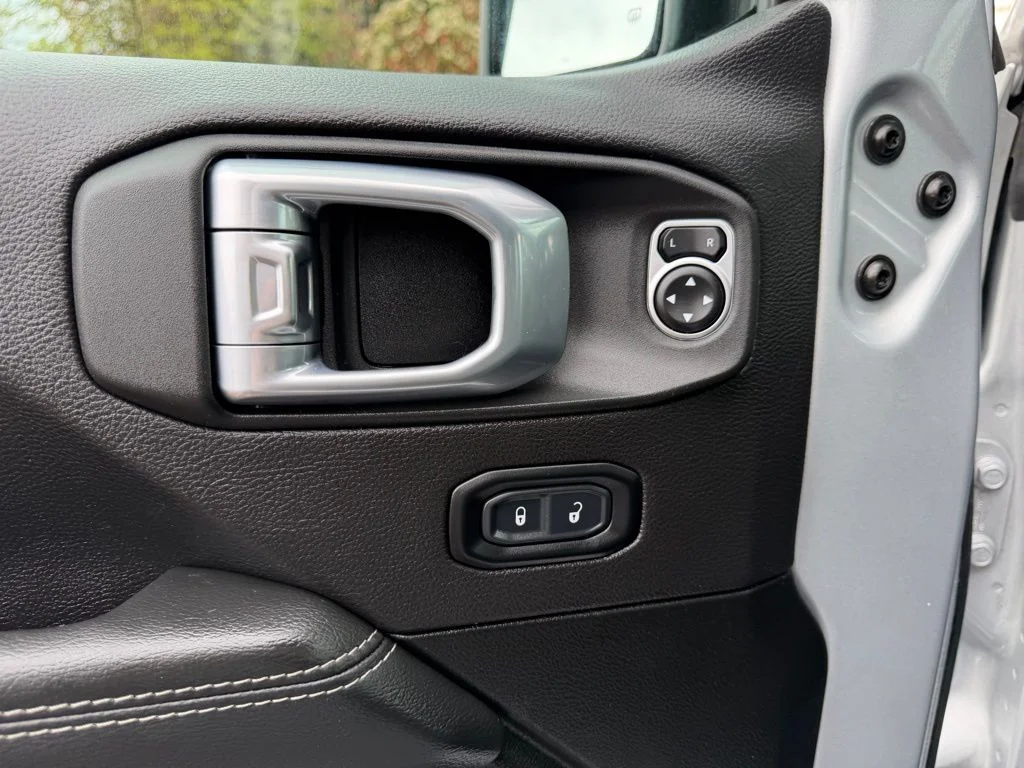 Used 2023 Silver Jeep Sahara 4xe image 11