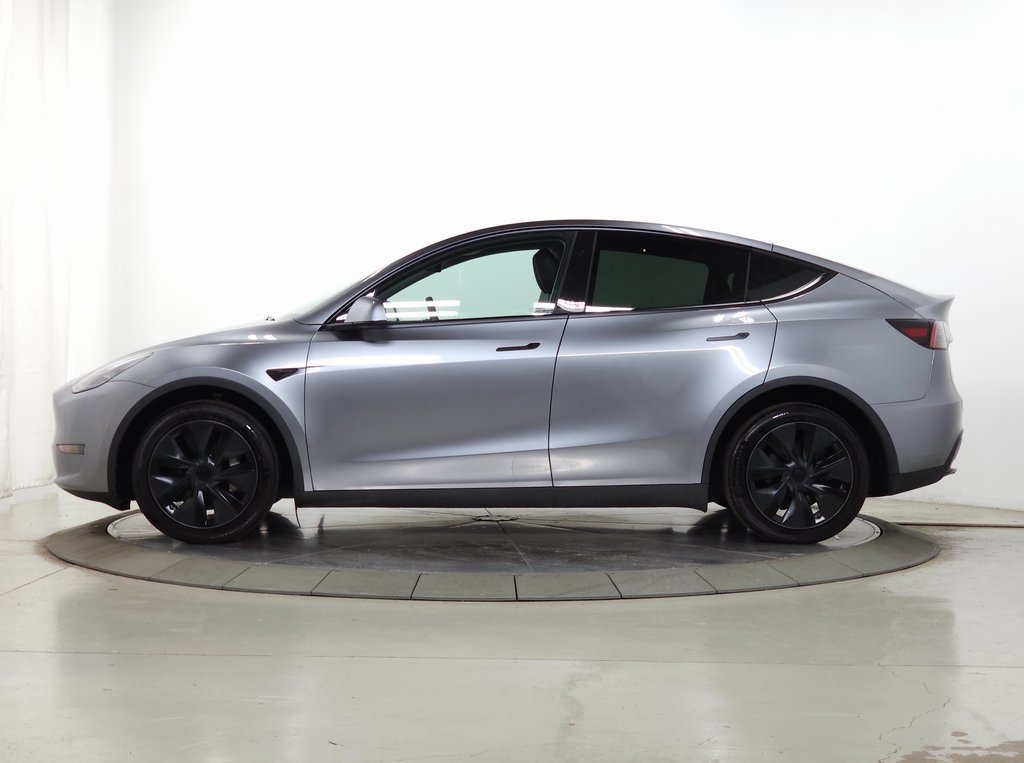 Used 2025 Tesla Model Y Long Range with VIN 7SAYGDEE8SF239295 for sale in Naperville, IL