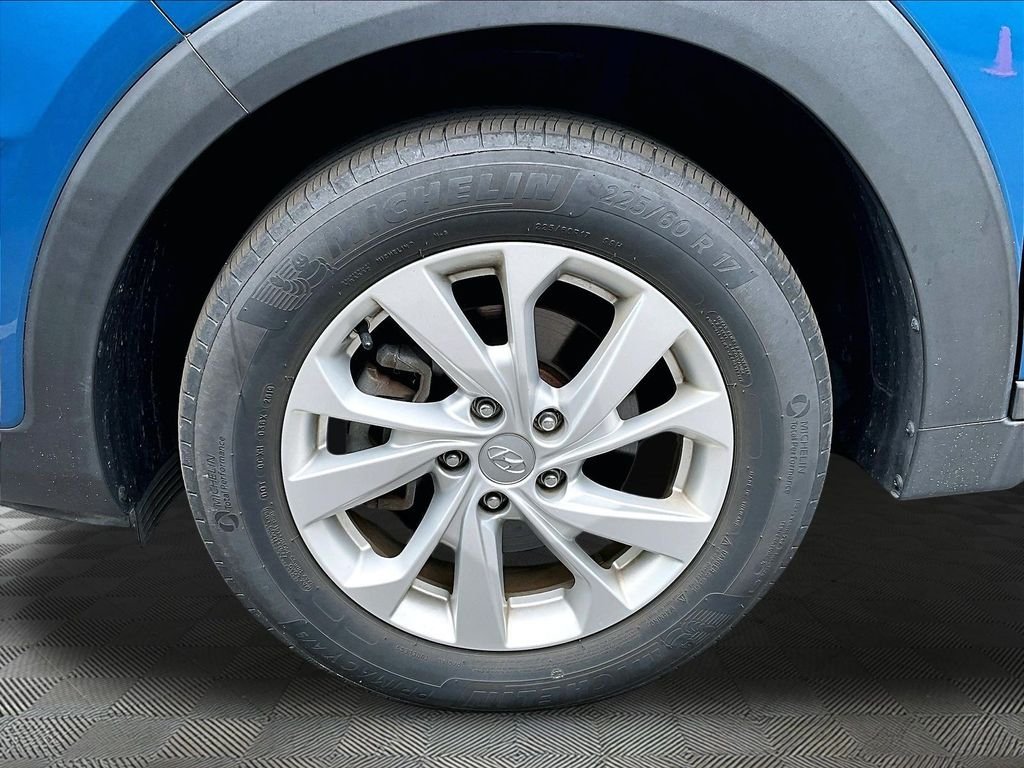Used 2020 Blue Hyundai SE image 28