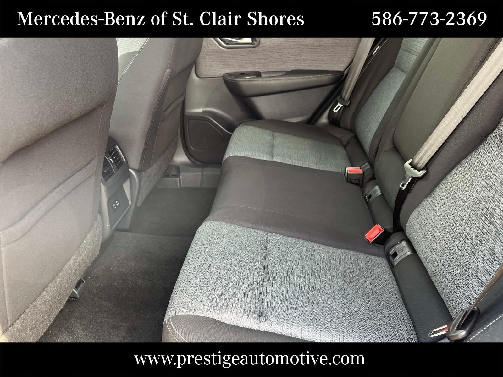 Used 2022 Gray Nissan SV image 15