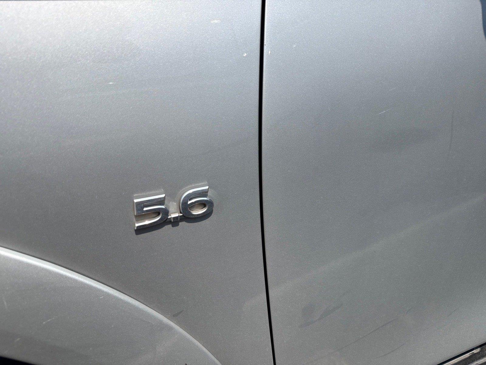 Used 2019  INFINITI  image 4