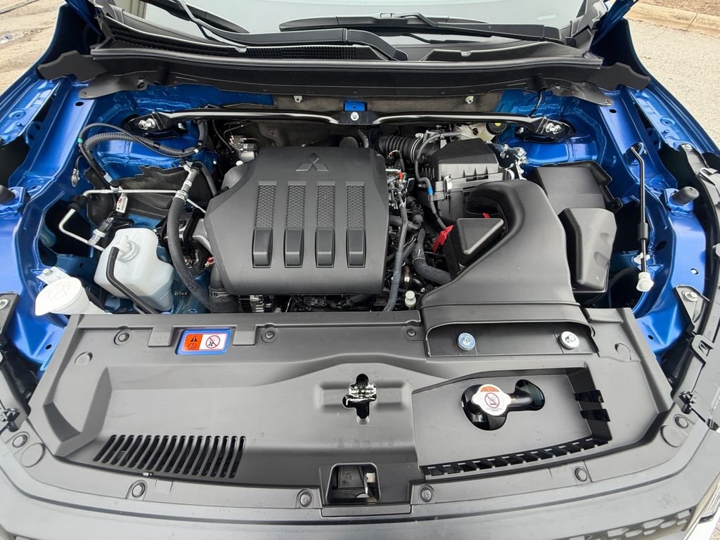 Used 2026  Mitsubishi Black Edition image 20