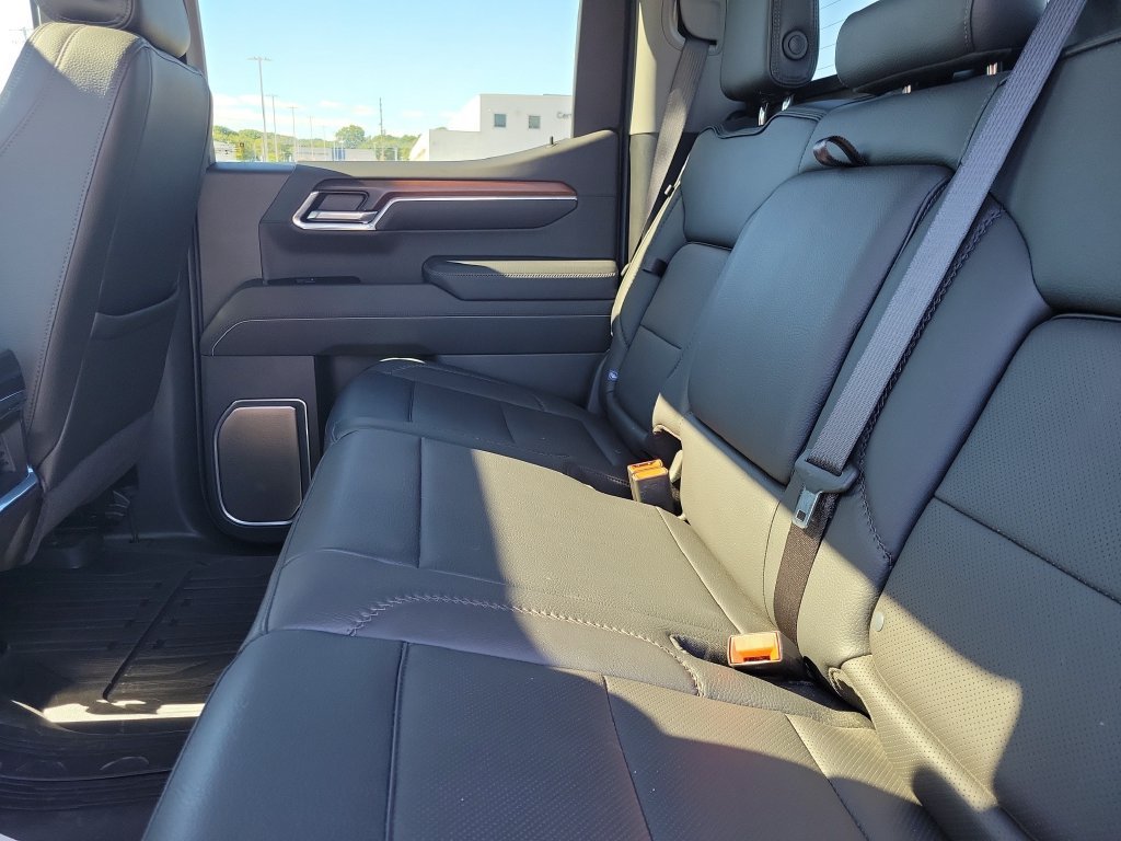 Used 2025 Onyx Black GMC Denali image 11