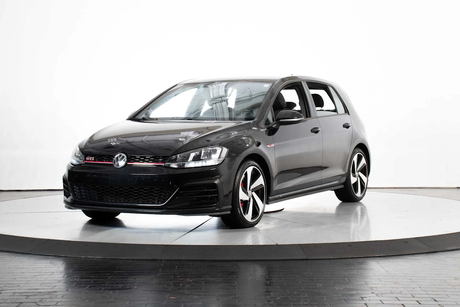 2020 Volkswagen Golf GTI 2.0T S 4-door DSG's photo