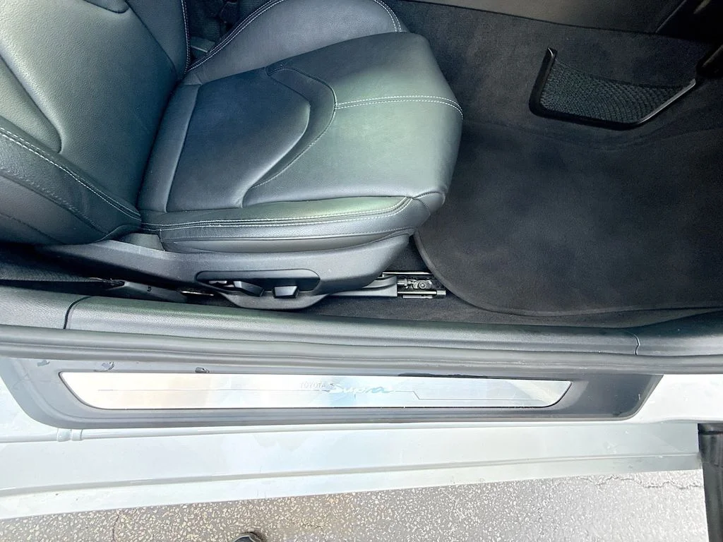 Used 2022 Gray Toyota 3.0 image 33