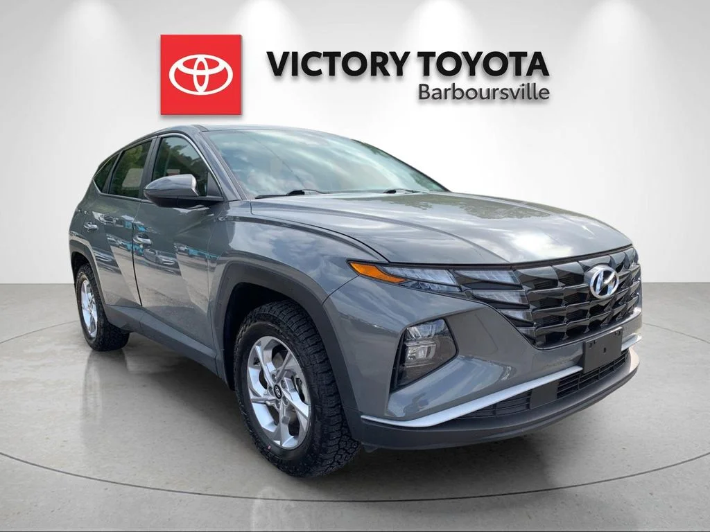 Used 2024 Gray Hyundai SE image 5