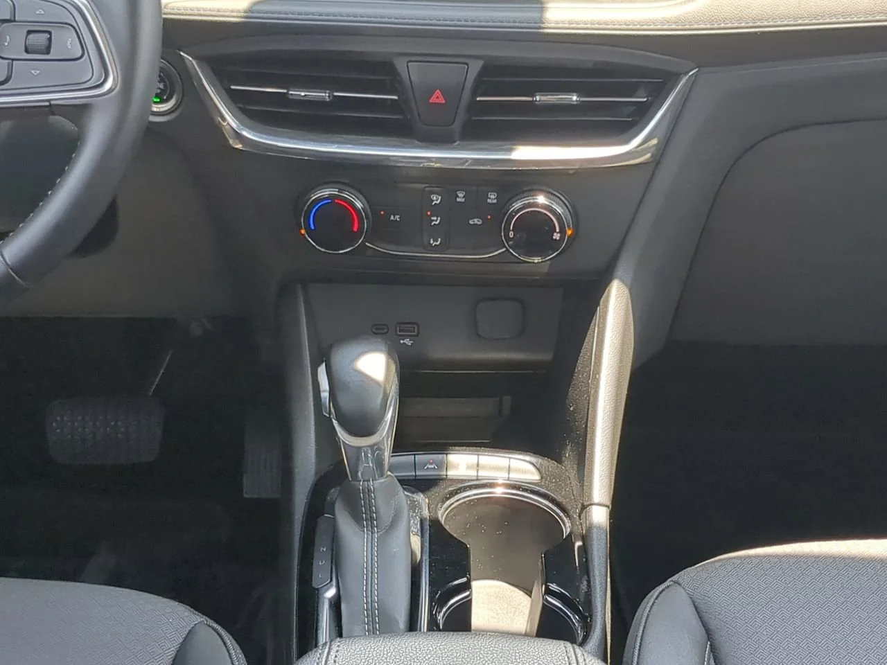 2025 Buick Encore GX Preferred - Photo 18