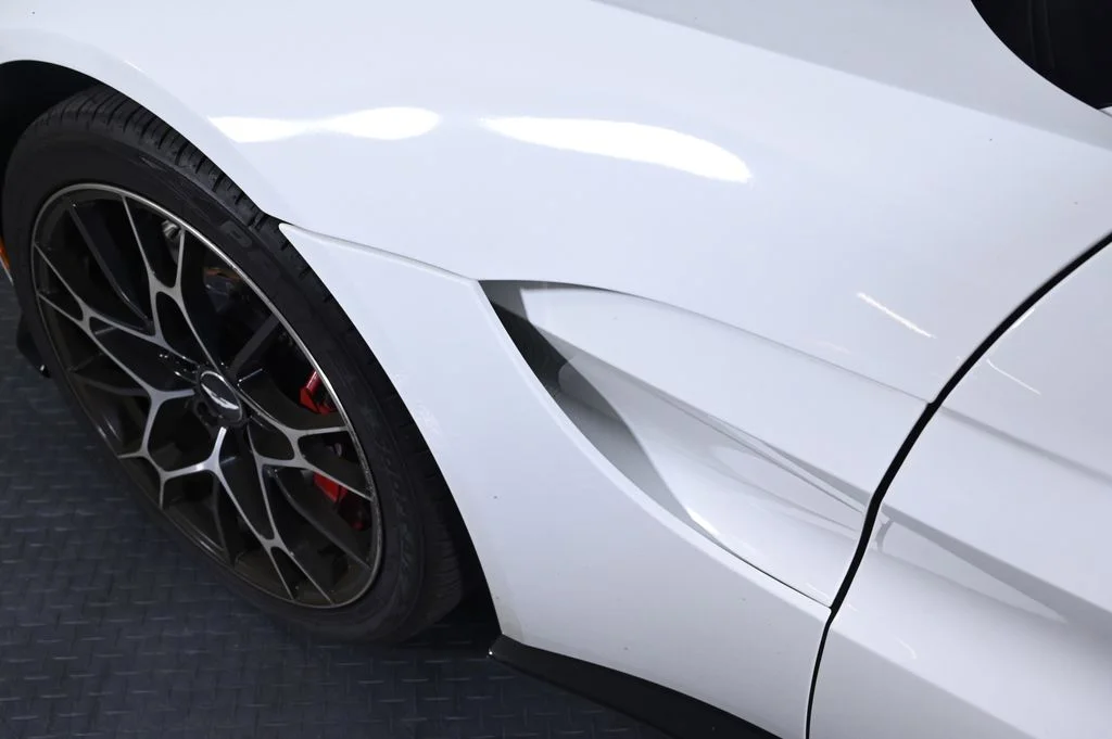 Used 2022 Lunar White Aston Martin Coupe image 22