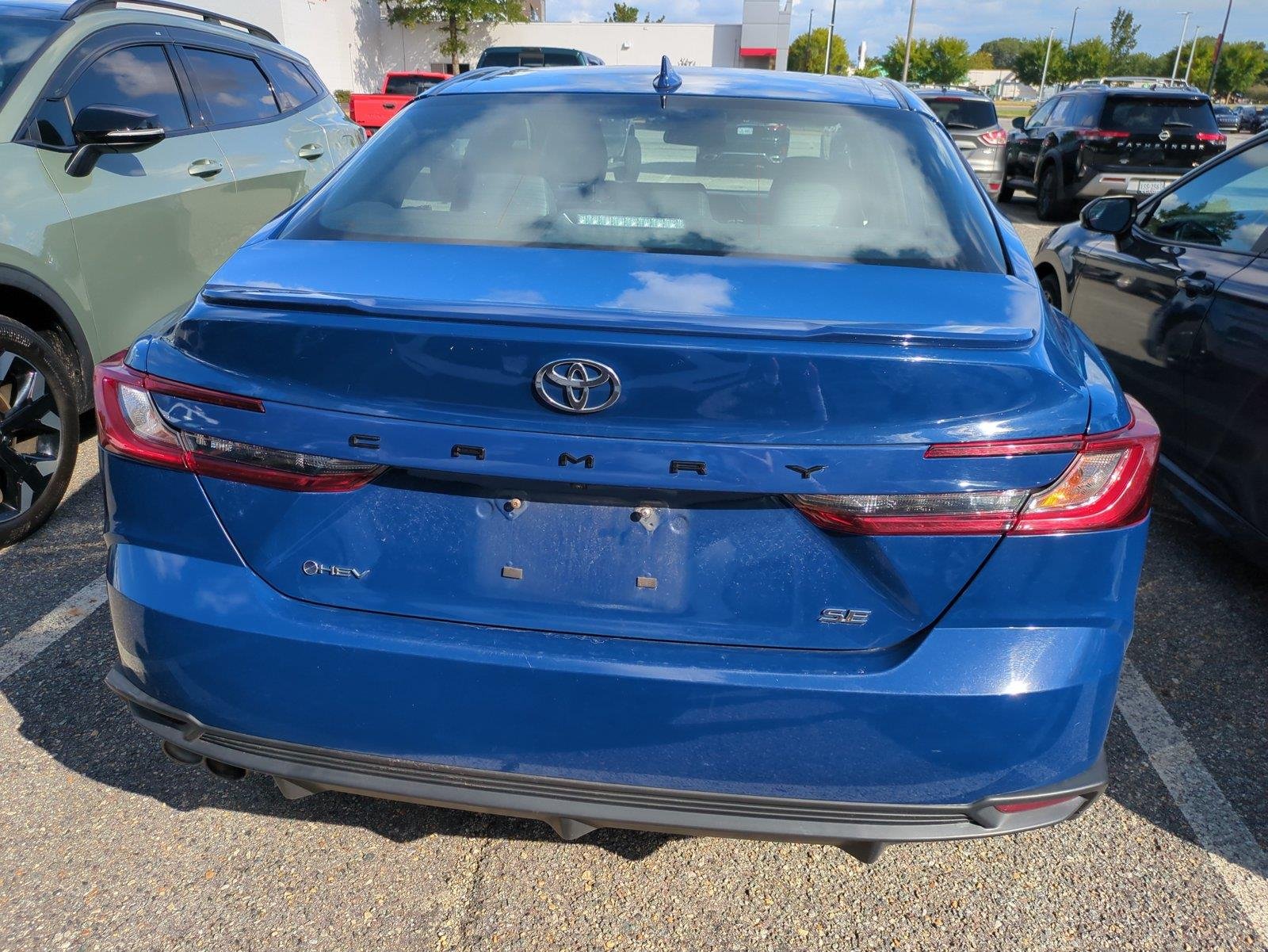 Used 2025  TOYOTA  image 4