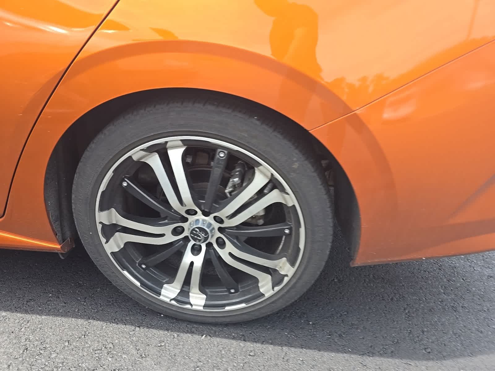 Used 2023 Monarch Orange Metallic/Super Black Nissan SR image 7