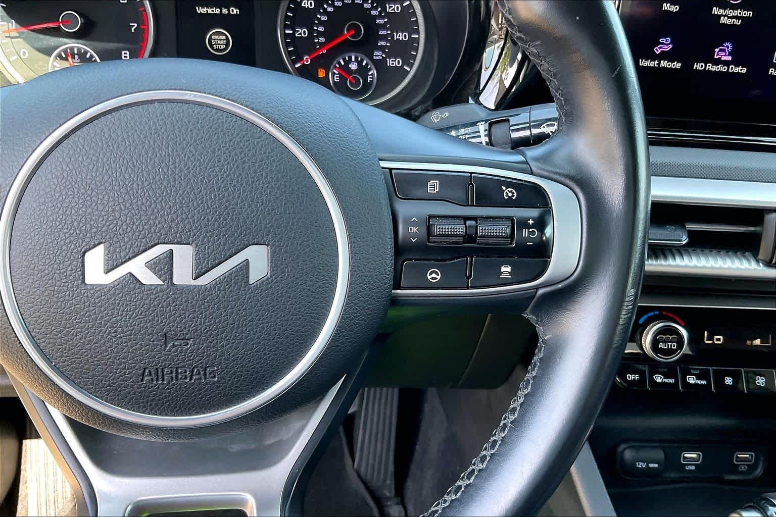 Used 2023 Wolf Gray Kia GT-Line image 28