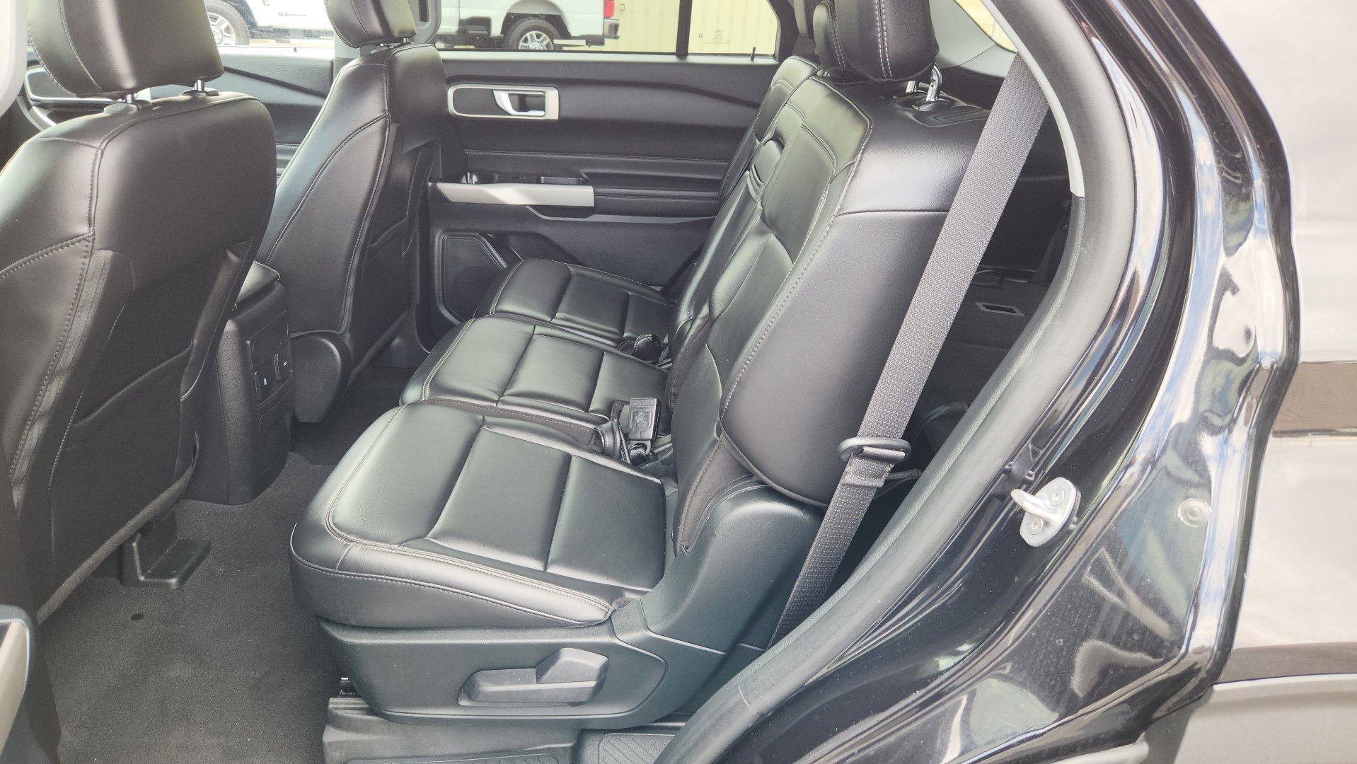 2023 Ford Explorer XLT - Photo 25