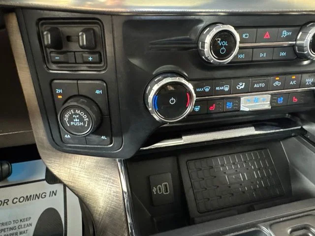 Certified Used 2025 Agate Black Metallic Ford King Ranch image 16