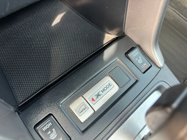 Used 2017 Silver Subaru 2.5i Premium image 26