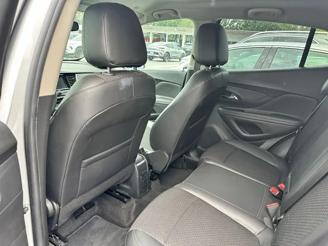 Used 2022 Silver Buick Preferred image 24