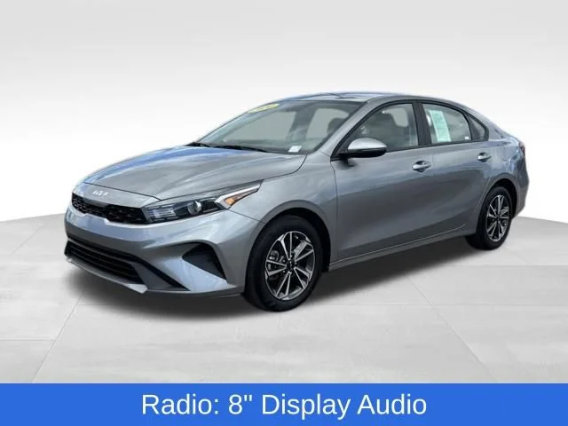 2024 Kia Forte LXS AT's photo
