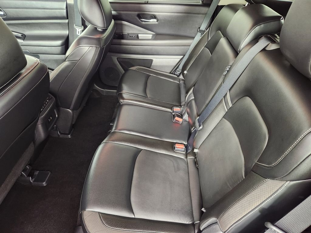 2023 Nissan Pathfinder SL - Photo 15