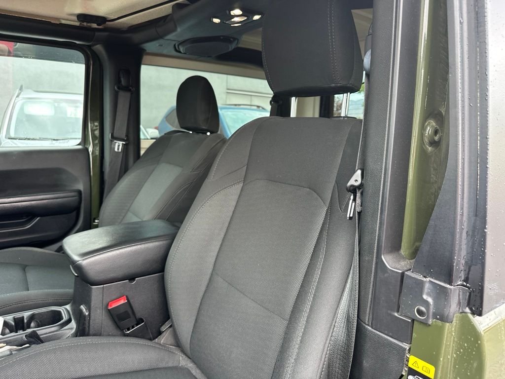 Used 2020 Green Jeep Sport image 15