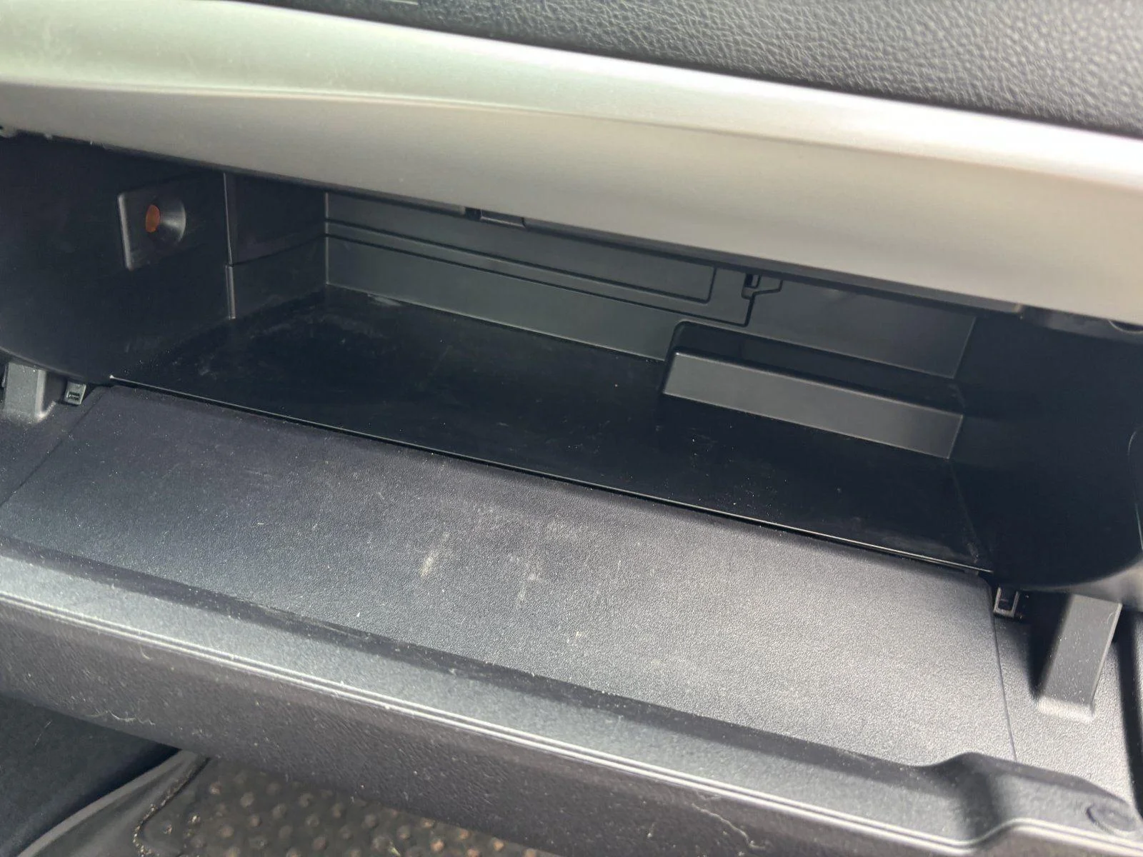 Used 2017 Blizzard Pearl Toyota SE image 32