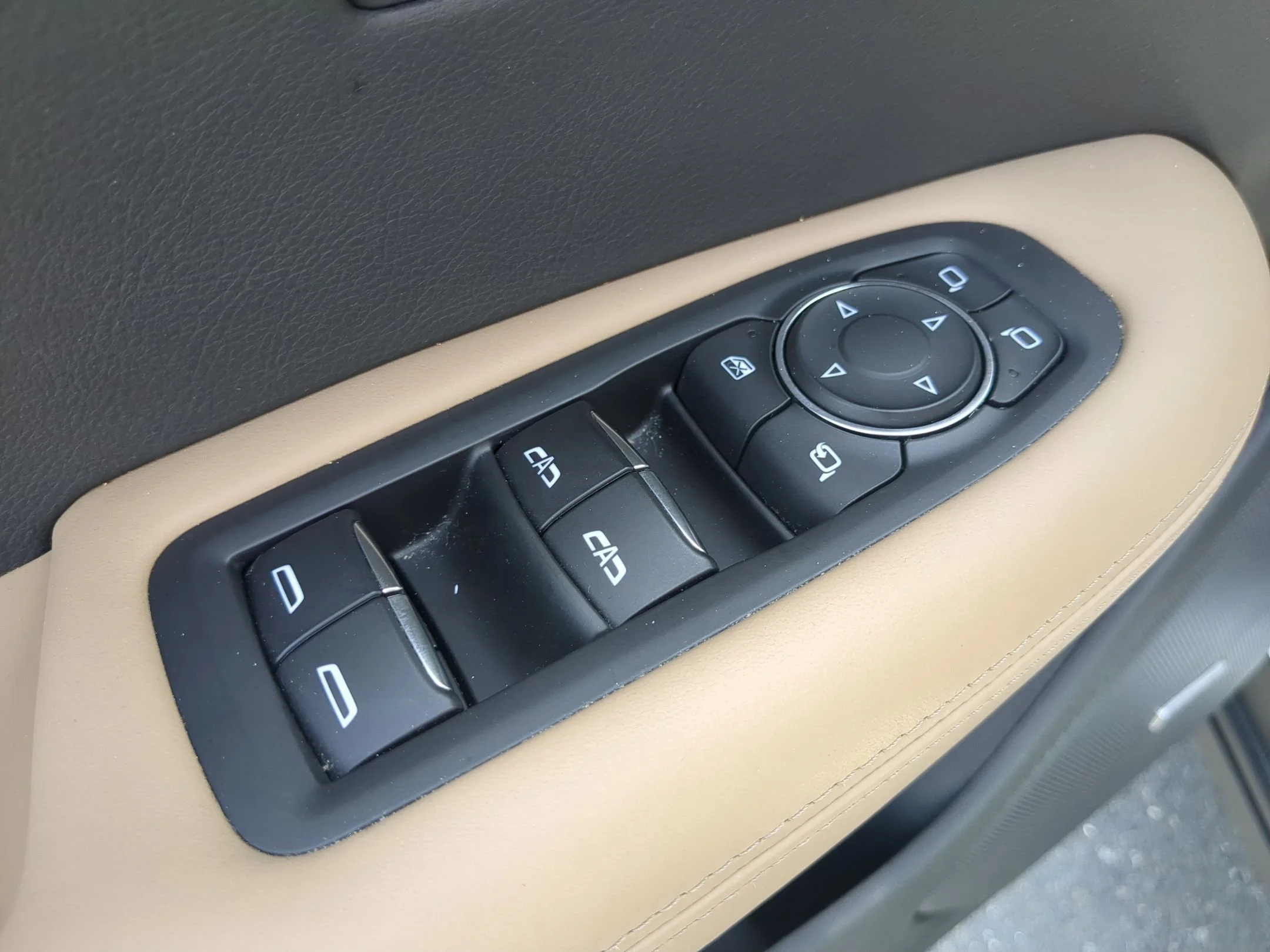 Used 2020 Crystal White Tricoat Cadillac AWD Premium Luxury image 22