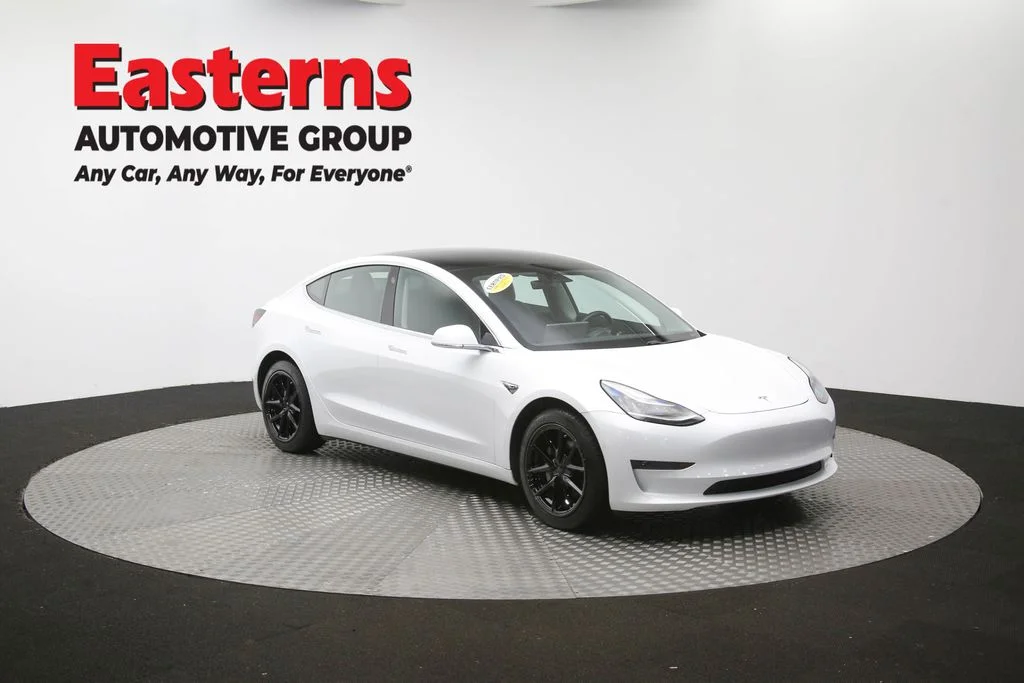 Used 2019 White Tesla Standard Range Plus image 45